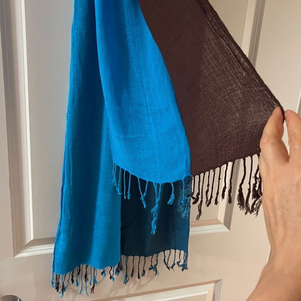 Royal blue & brown soft scarf - Picture 2 of 9